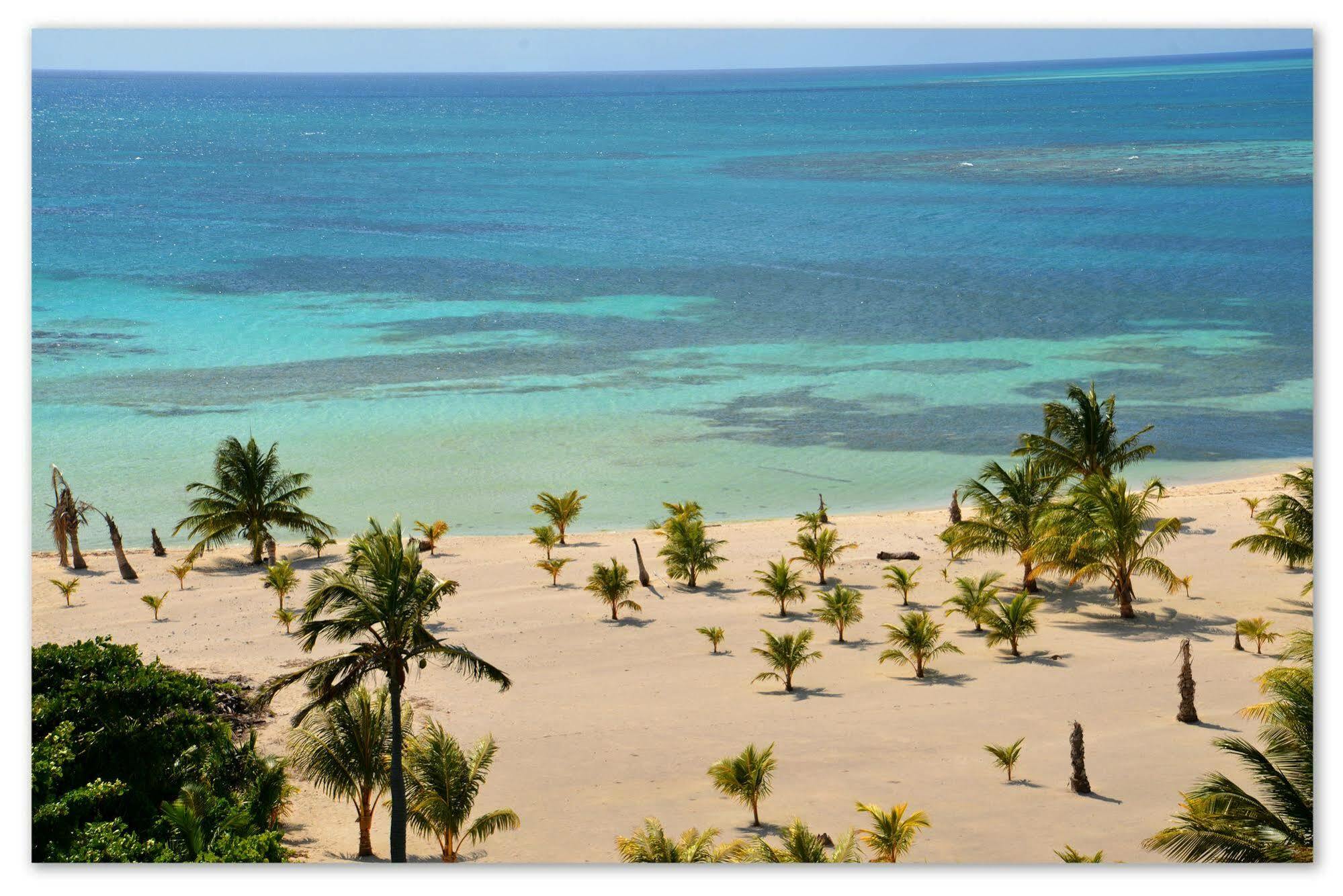 Isla Marisol Resort Екстериор снимка